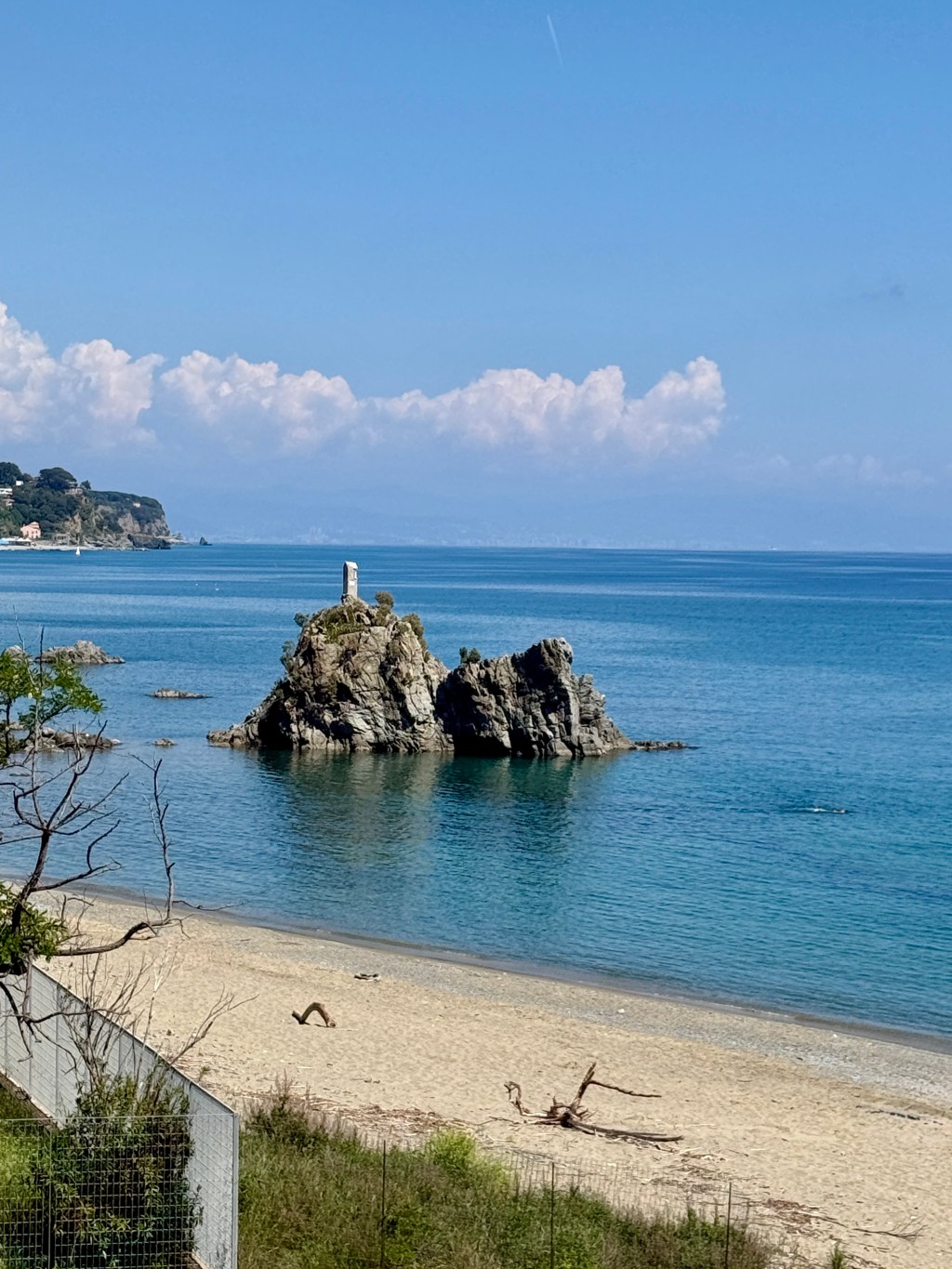Monday 27th April 2026 – moving on and exploring the coast of Albisola Marina and Albisola Superiore….