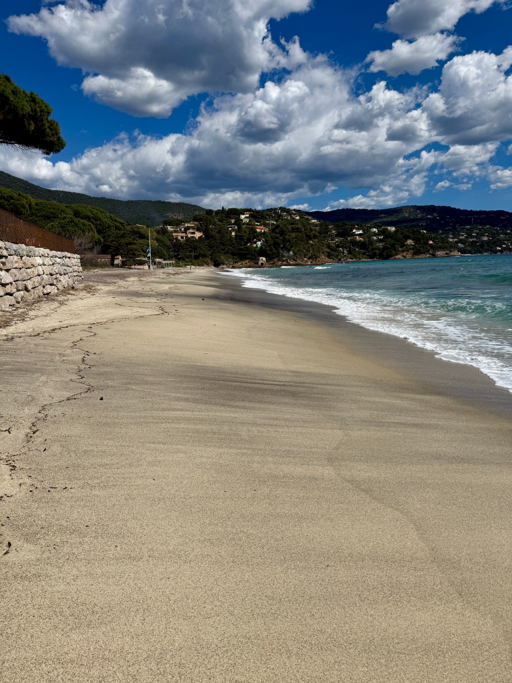 Tuesday 31st March 2026 – a bit of a lazy day just pottering and enjoying the sun in Le Lavandou….